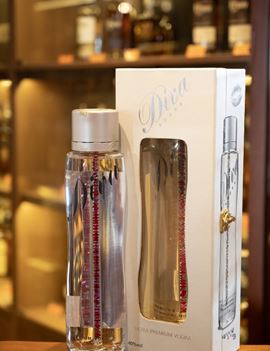 Diva Vodka (hộp quà)