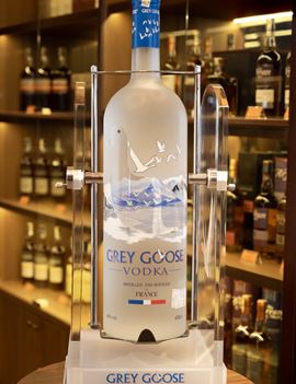 Grey Goose Vodka 4,5L (kèm giá rót)