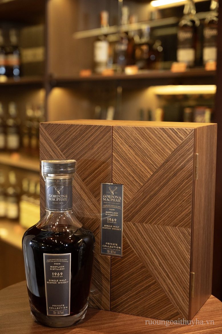 Gordon & MacPhail Private Collection Mortlach 1969