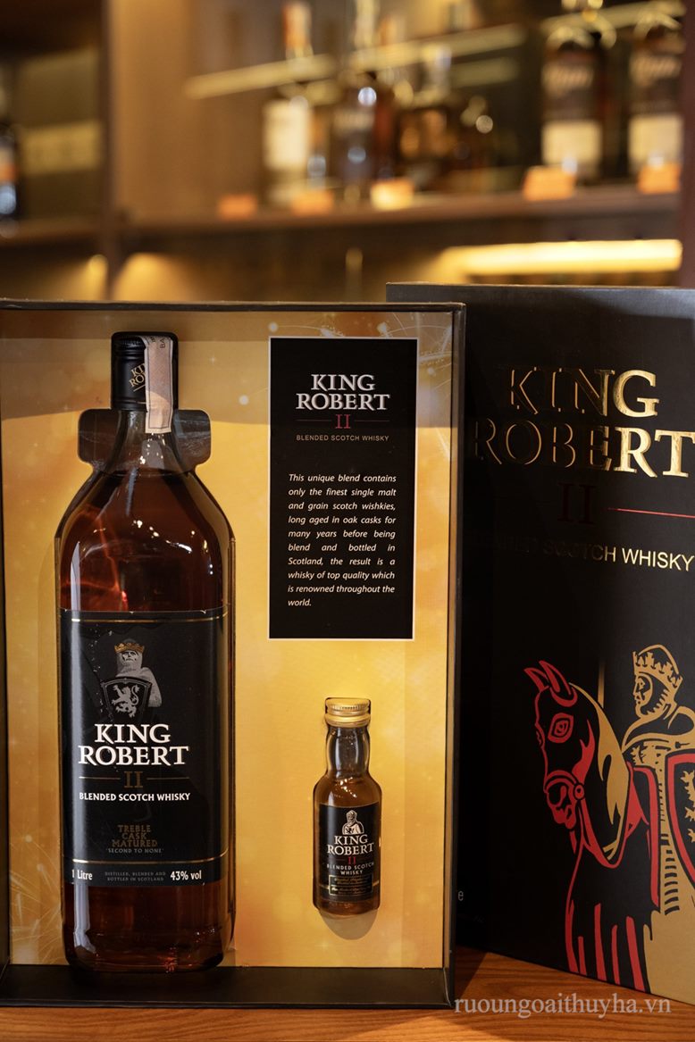 King Robert II 1L hộp quà (kèm chai nhỏ)