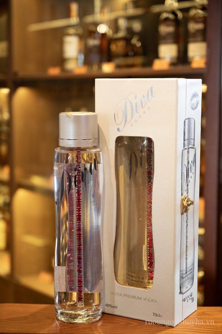 Diva Vodka (hộp quà)