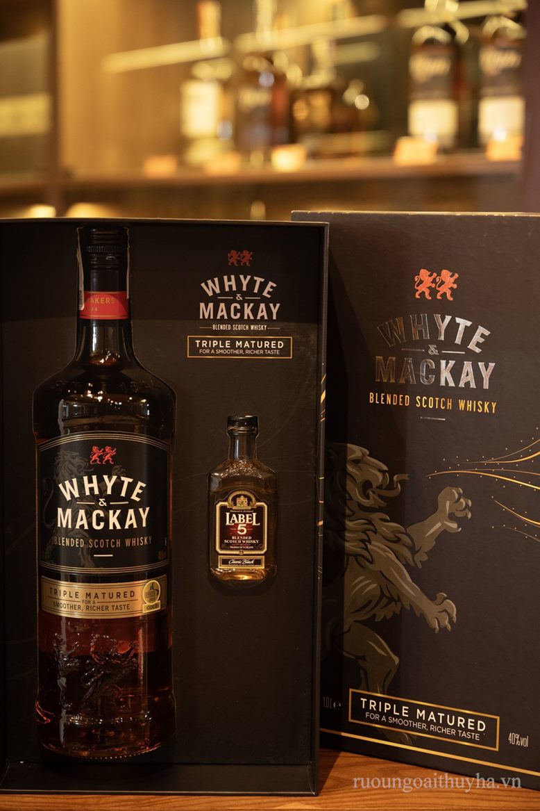 Whyte & Mackay 1L hộp quà (kèm chai Label 5 nhỏ)