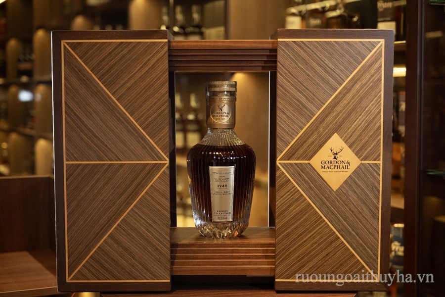 Gordon & MacPhail Private Collection Glen Grant 1948 70yo