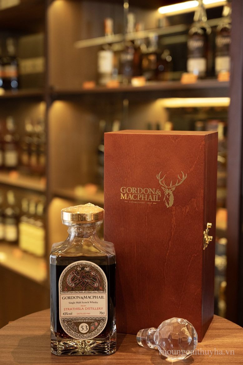 Gordon & MacPhail Strathisla 1960 53yo (decanter)