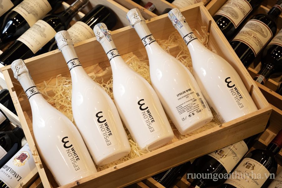 Epsilon White Spumante Bianco Dry